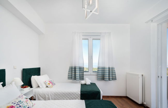 Superb Villa - Private Pool Jacuzzi Sauna Gym - Photo 20