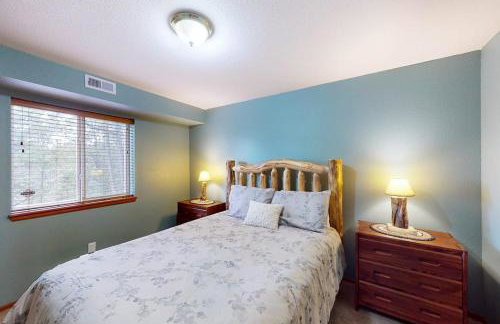 Horseshoe Haven - Photo 25