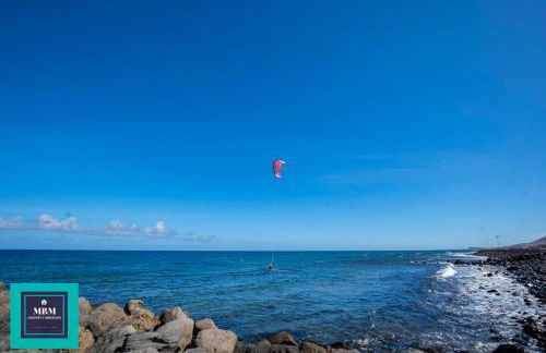 Mara 2 Playa del Burrero junto al mar, wifi gratis - Foto 46