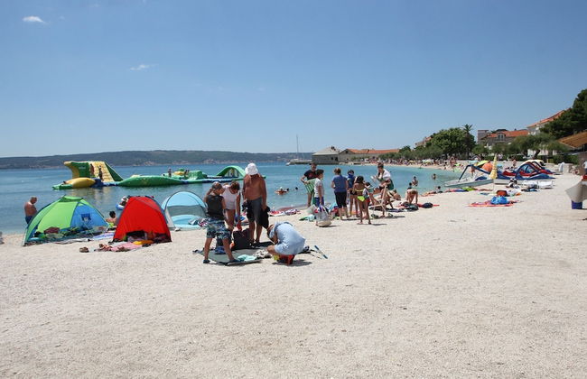 Apartment Antonio, on the Seafront With Garden - Photo 27