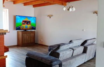 Dom z pięknymi widokami na jezioro ryńskie ilasy. - Foto 13