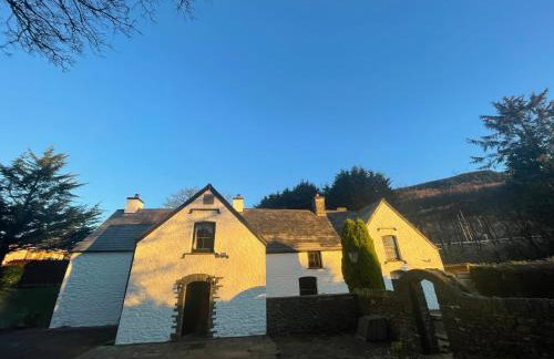Large Historic Farmhouse in Rhondda Valley Perfect for Groups with Hot Tub - Foto 50