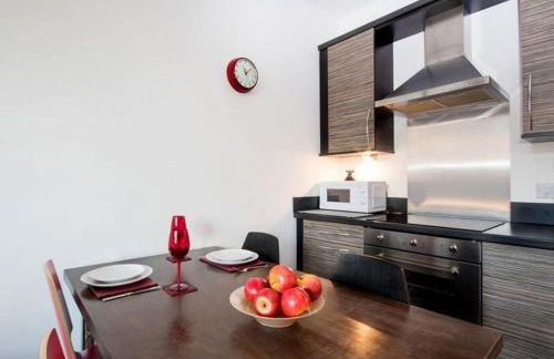 Mercury Holiday Homes -1 Bedroom 7 Westercraigs Apartment - Free Parking - Photo 5