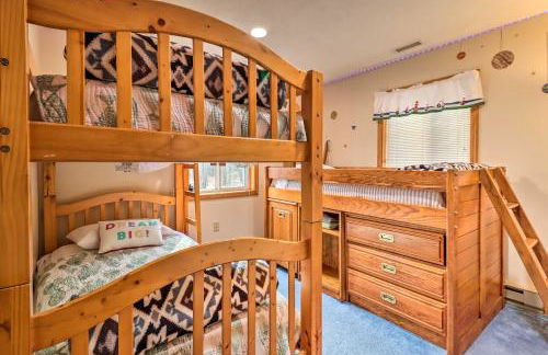 Game Room and Lake Access Albrightsville Home! - Foto 32