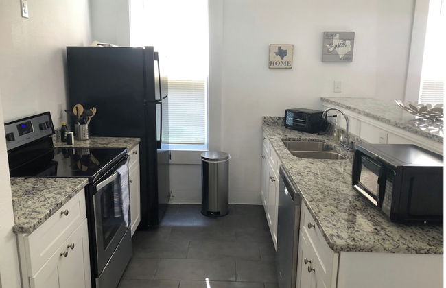 Find Your Comfort at Downtown Cozy 2br/2ba - Foto 8