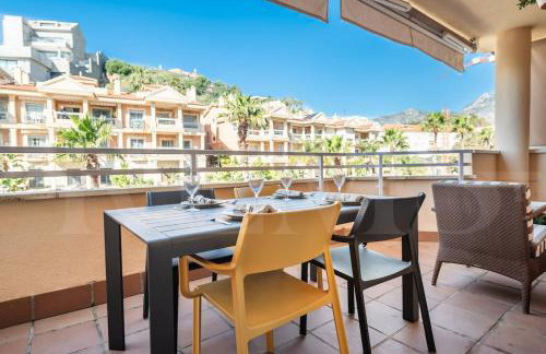 Seaside stay with large terrace, pool & parking REMS - Foto 2