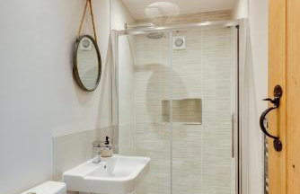 2 Bed in Danby oc-wa315 - Photo 12