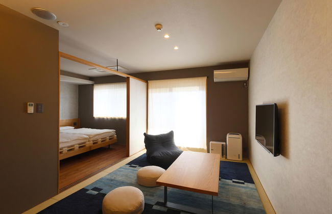 NEON HOTEL - Foto 12