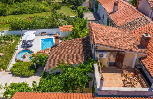 4 Bedroom Lovely Home In Veliki Vareski - Foto 9