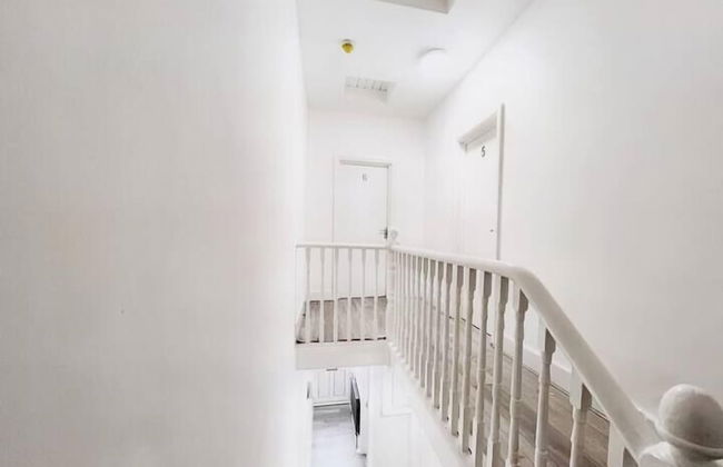 Modern Room in Centrally Located- Room 4 - Foto 7