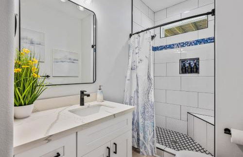 Laguna Villa: The Ultimate Beachfront Mega-Retreat: 9BR, Sleep 32 - Foto 27