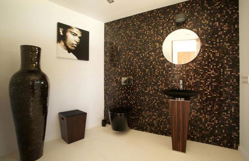 Serene Escape: Seaside Villa in Ibiza, 1001 - Foto 26