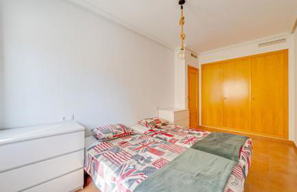 Piso en El Poblet 3 dormitorios - Foto 9