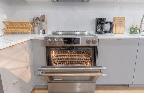 Bright Studio Duplex with Private Backyard - Foto 5