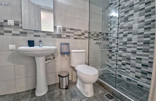 Epipleon Luxury Suites - 103 - Δωμάτιο 35τμ με βεράντα 35τμ μπροστά στη θάλασσα - Foto 6