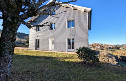 Gîte spacieux pour 10 pers. avec grand jardin à Tence - FR-1-582-528 - Foto 2