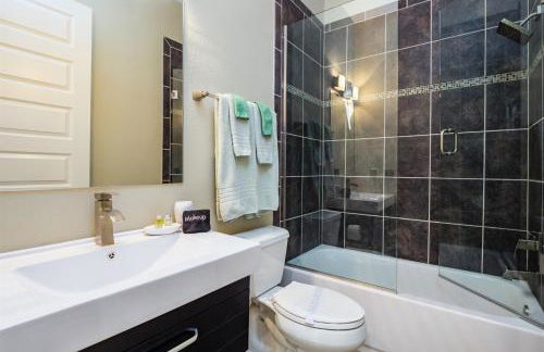 Luxury Mansion Pool Hot Tub Theater Outdoor Kitchen BBQ GM RM 2 Miles Disney - Foto 26