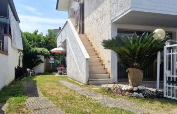 Garden House With Private Parking - Belcantovillas - Foto 4