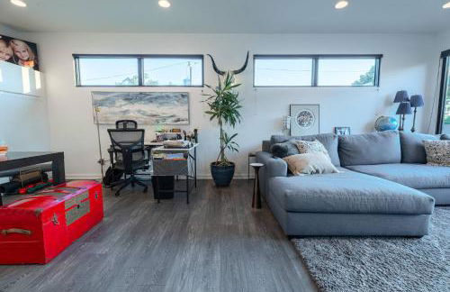 3 bed 3 bath Modern Luxury Home with Hot Tub and Rooftop Patio - Foto 67