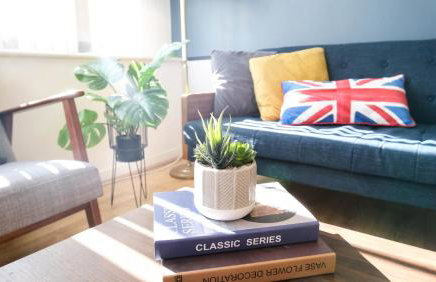 Spacious 2BR 2BA Apartment City Centre Sleeps 5 - Photo 29