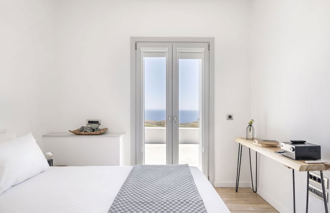 Luxury Villa With Pool And Sea View..! - Photo 5