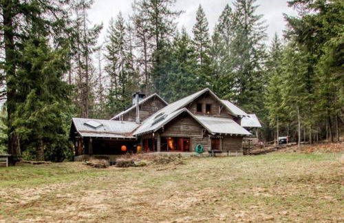 Immaculate Cabin Rental with a Hot Tub next to Lake Pend Oreille in Bonner County, Idaho - Foto 46