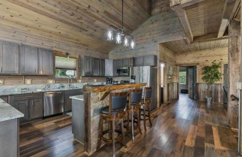 Serenity Ridge 6 Br Sleeps 16 Pool Hot Tub - Foto 18