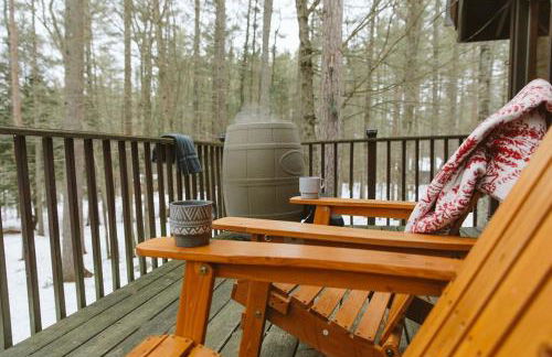 Cozy Cabin near Lake Placid, Whiteface-King, Ice Barrel, Hot Tub - Foto 6
