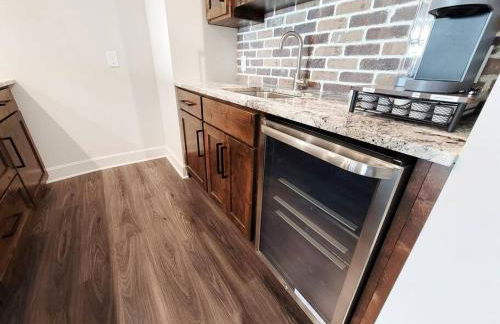 Magazine-Featured Mansion, Golf Green, Casino, etc - Foto 60