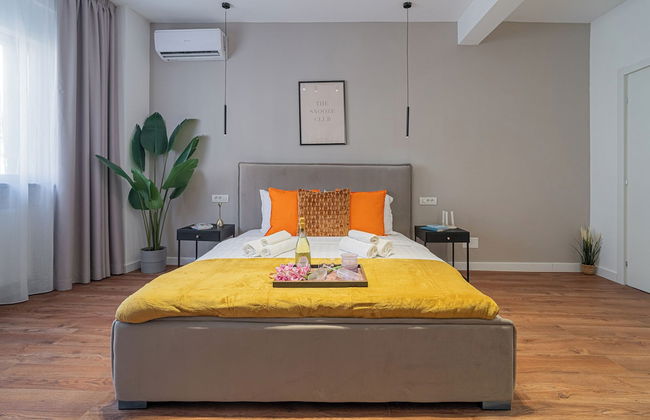 Playful & Trendy 2BR on Regina Elisabeta, Steps to Cismigiu Gardens | Bathtub & Boulevard Views - Foto 5