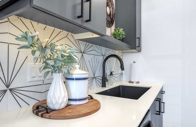 Relax in a Luxe Resort-style Condo - Foto 4