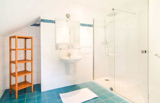 Luxurious Villa With Pool and Sauna, and Very Suitable for Culinary Workshops! - Foto 50