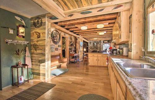 Sasquatch Inn Retreat Near Fishing and Hunting! - Foto 11