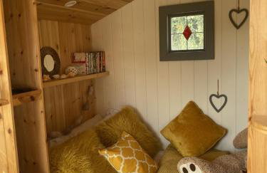 Shepherd's Hut at St Anne's - Costal Location - Foto 1