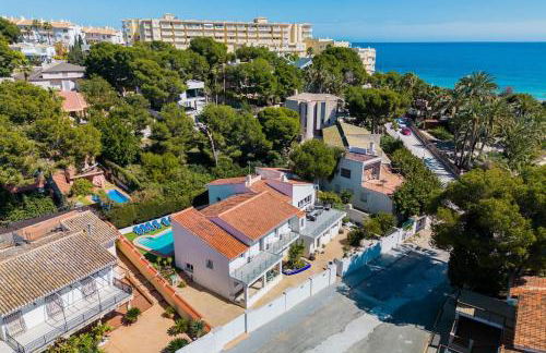 Entire Large Villa next to Award-winning beach - Foto 5