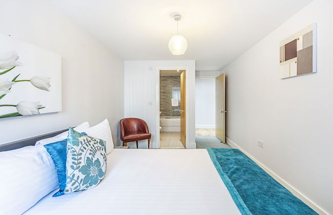 Canary Wharf Luxury Apartments - Photo 4