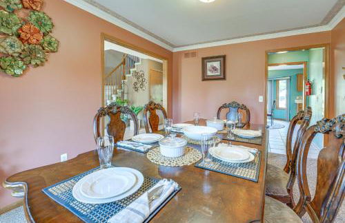 Private Yard with Patio, Fire Pit Family Getaway - Foto 10