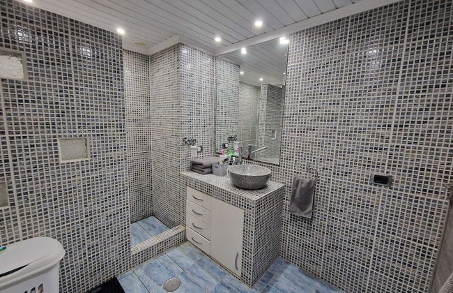 2 bed Apartment That Steps out on to the Pool - Foto 8