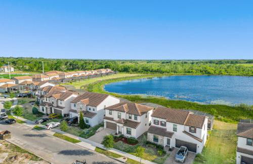 Near Disney and Legoland Spacious Poolside Oasis! - Foto 38