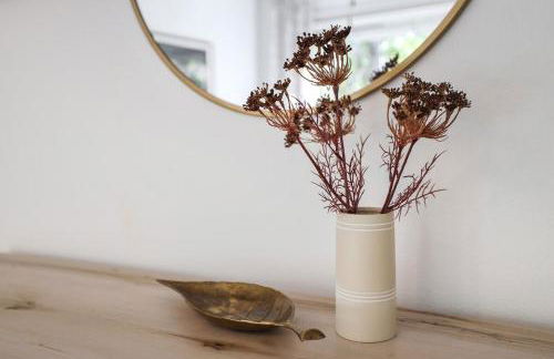 Noble Nest 5 Min to Downtown and U of A - Photo 27