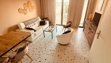 SUPERBE maison, rénovée port de Carro -terrasse,calme & lumière - Photo 5