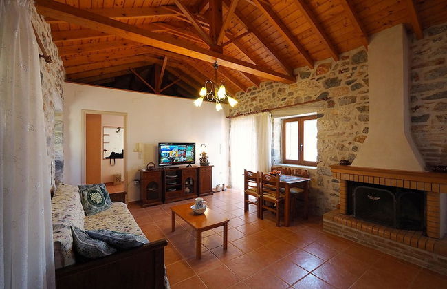 Sofia Limeni Seafront - Photo 6