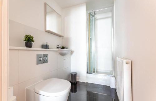 Large flat in Ashford near outlets and Ashford train station - Foto 16