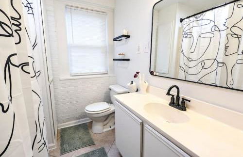 Stylish Retreat - 4 Min Downtown - Foto 5