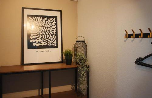 Modern & Comfortable Business Apartment Stuttgart - WLAN, 4K TV, Küche, Waschmaschine, Balkon - Foto 15