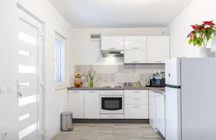 Charming village house with pool - Photo 44