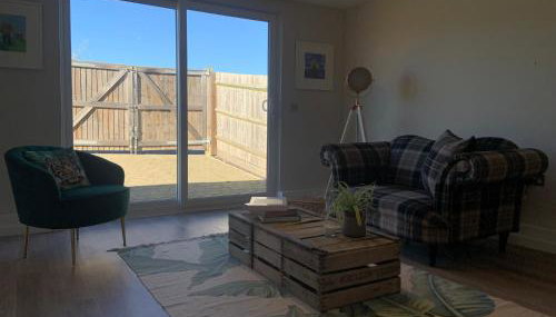 1-bed - Sleeps 2 - Pet Friendly w Parking - Foto 5