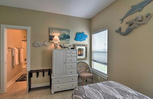 Ocean View and Grill Crystal Beach Bungalow! - Foto 19