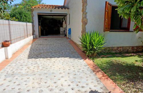 Casa en Viladamat con piscina en la Costa Brava - Foto 11