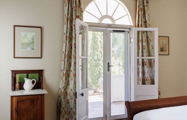 Wollaston House by the BnB Collection - Photo 9